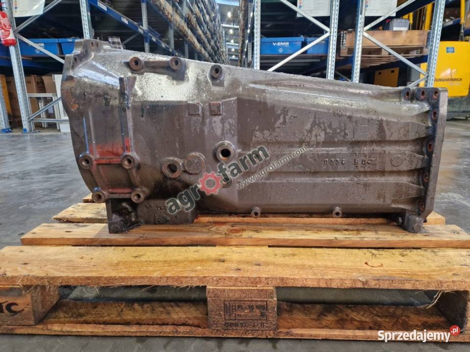 Obudowa skrzyni biegów Massey Ferguson 6170 6180 Byków