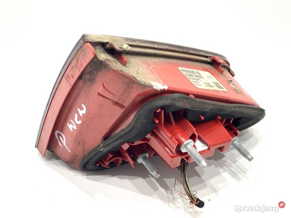 LAMPA TYŁ PRAWA WEWNĘTRZNA AUDI A5 8T 8T0945094C