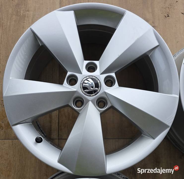 Alufelgi Skoda 17 5x112 aluminiowe Brudzew