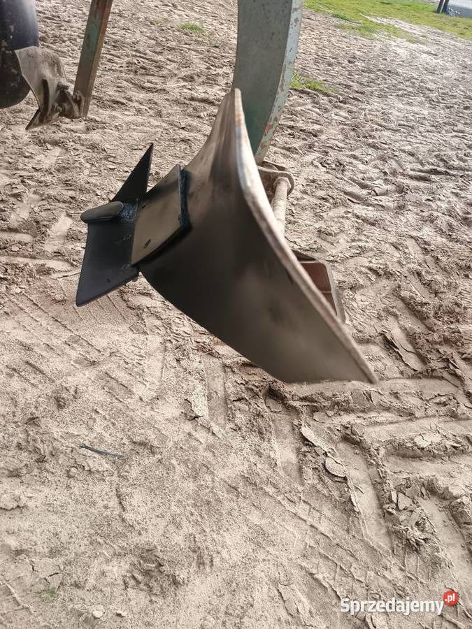 Pług 4skibowy obrotowy Fenet huard kuhn Pługi Grabów Rycki sprzedam