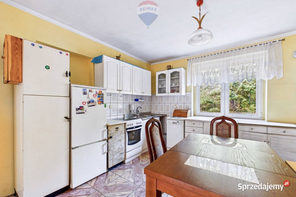 Dom jeziorem w mieszkania Lubiatów