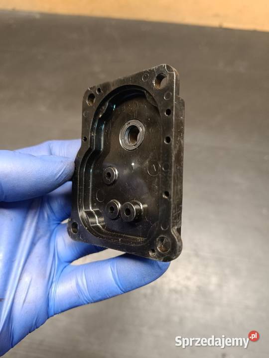 Obudowa korpus silniczek zaworu wydechowego 21 Gołaczewy