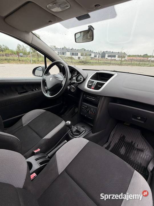 Peugeot 207 14 75 zwykły silnik super stan mazowieckie Warszawa