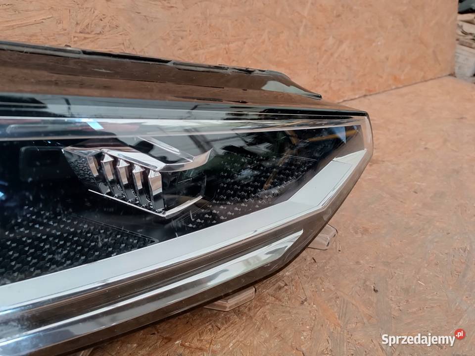 LAMPA REFLEKTOR PRAWY PRZÓD EU 5G2941752D VW Nowy Tomyśl