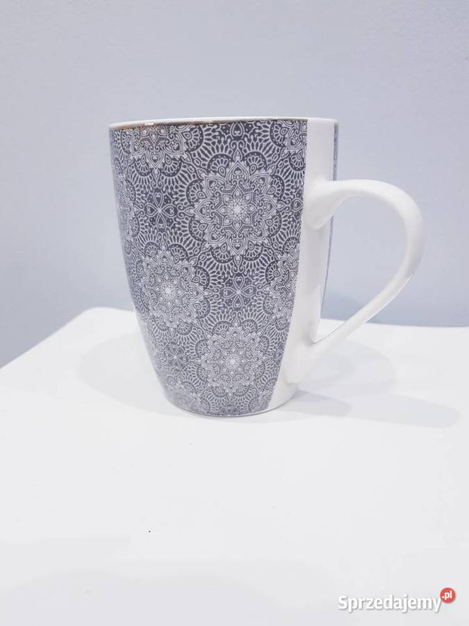 Kubek ceramiczny z imitacją haftowanych serwetek Kubki Dąbrowa Górnicza