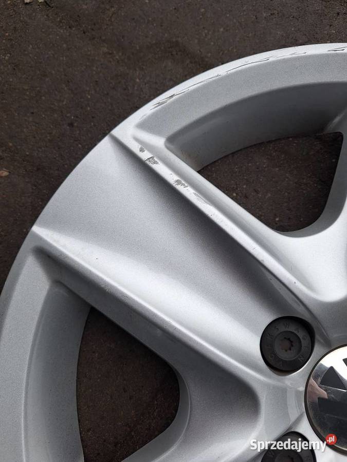 Kołpaki strukturalne 16 volkswagen 5K0601147G Sobienie-Jeziory