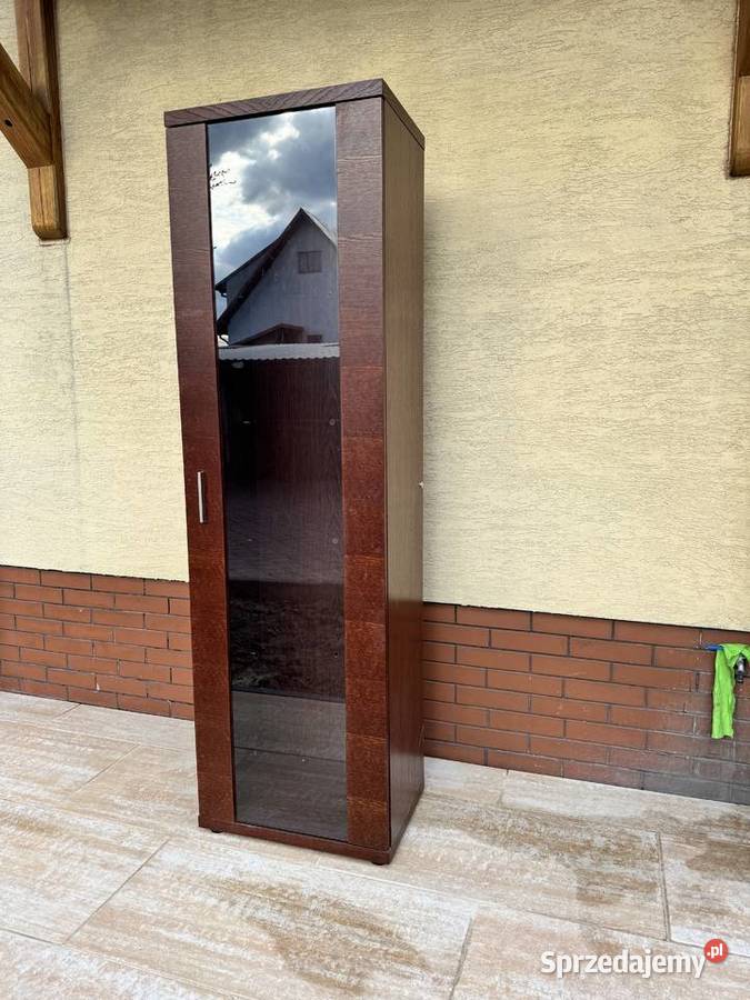 Witryna z półkami regał kredens szafka