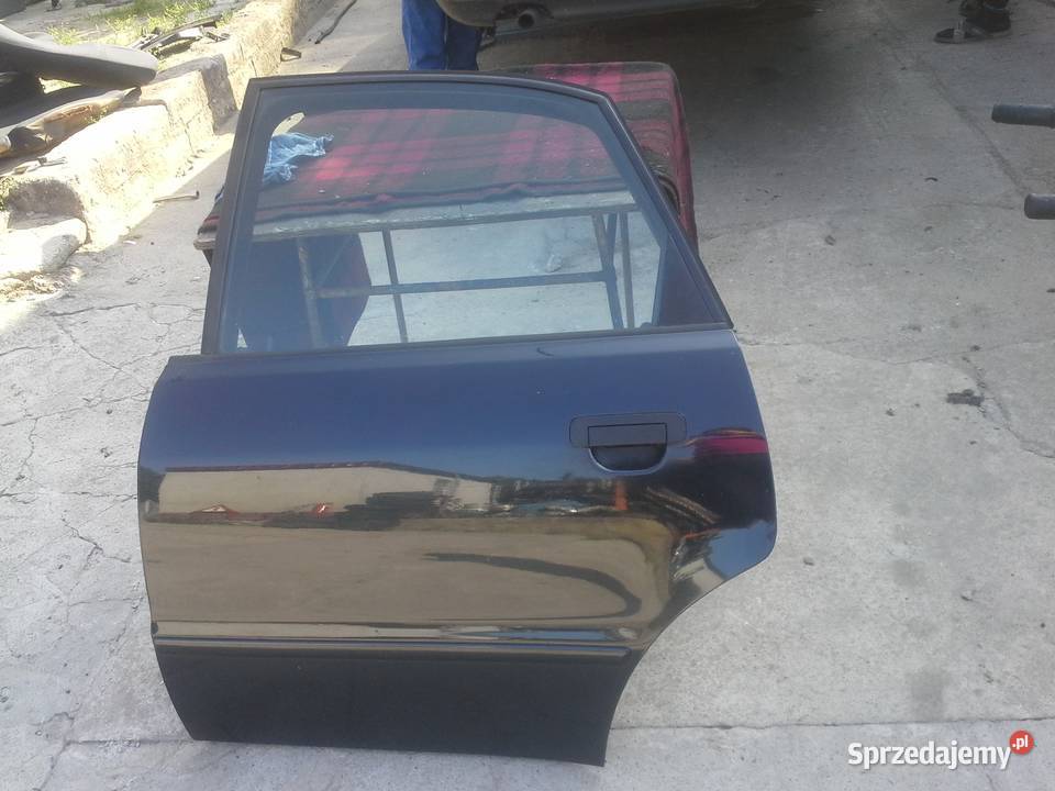 AUDI A4 B5 drzwi sedan tył LZ5U Dębno