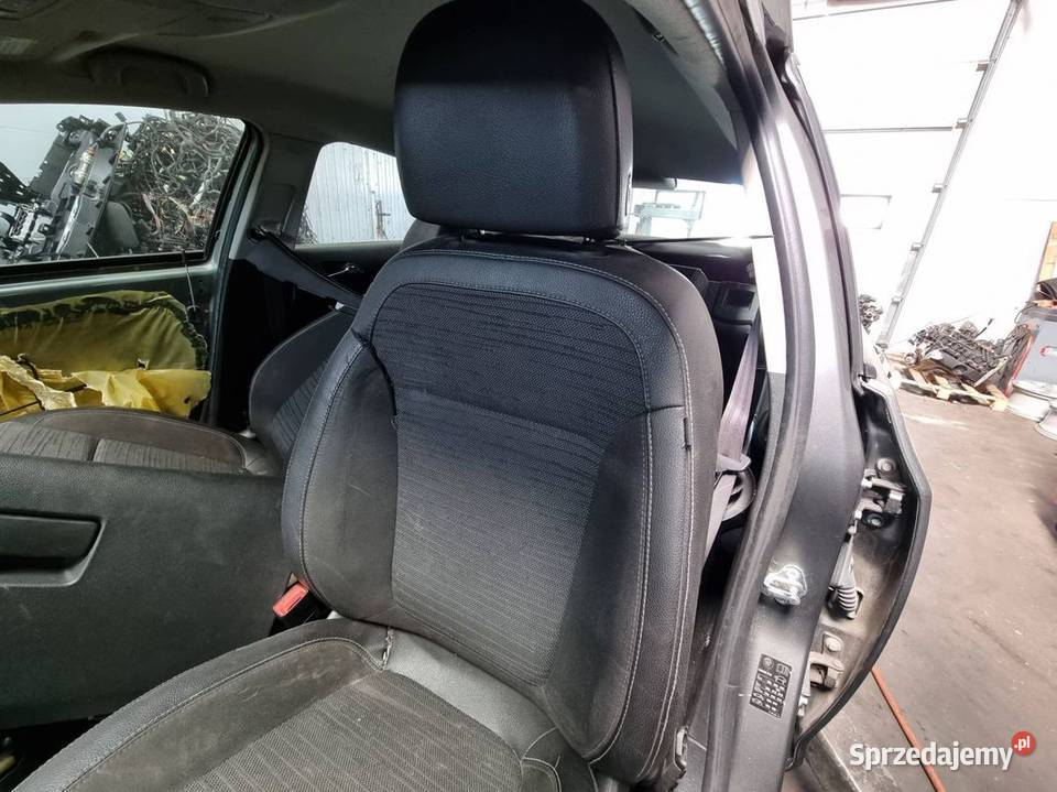 FOTELE KANAPY OPEL ASTRA J osobowe Lipno