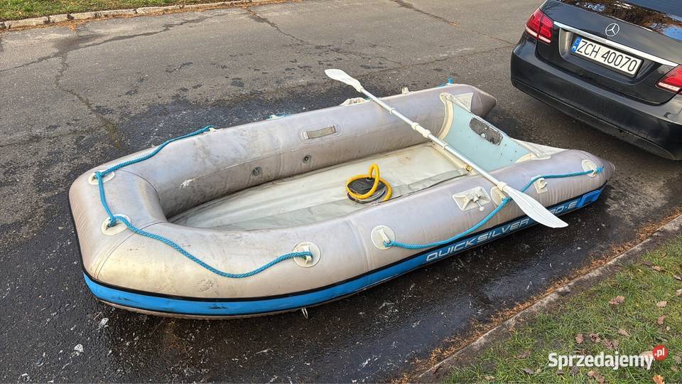 Ponton quicksilver 330