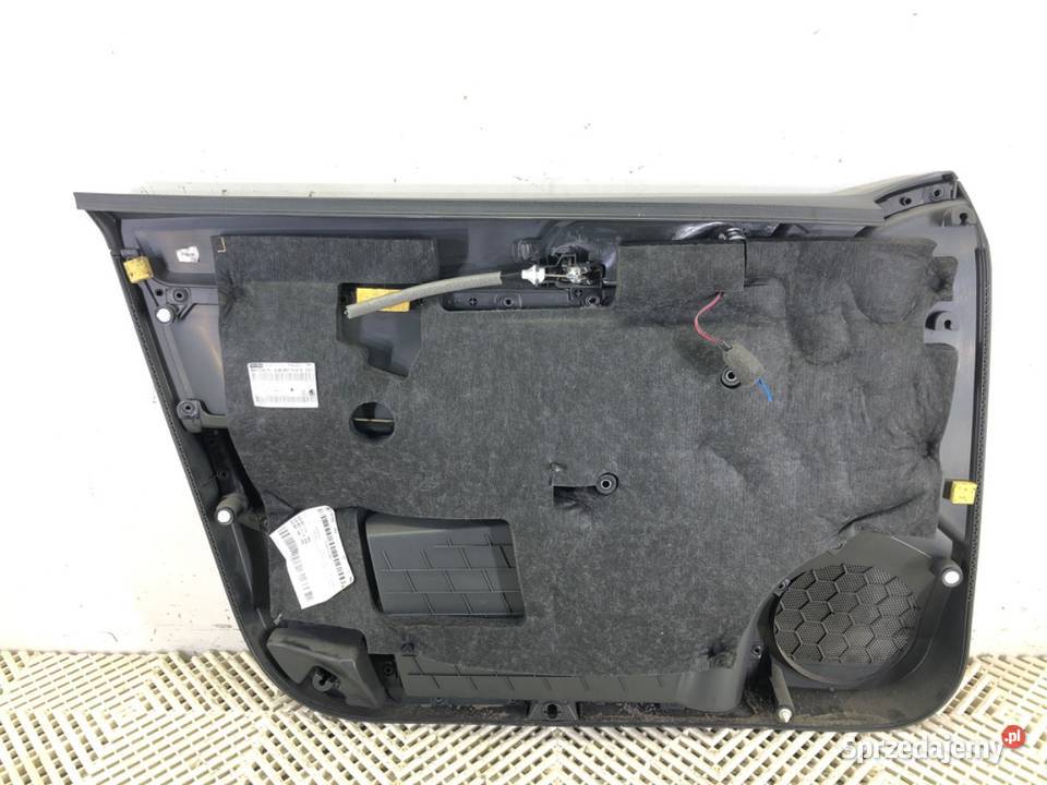 BOCZEK DRZWI PRAWY PRZÓD SKODA RAPID osobowe