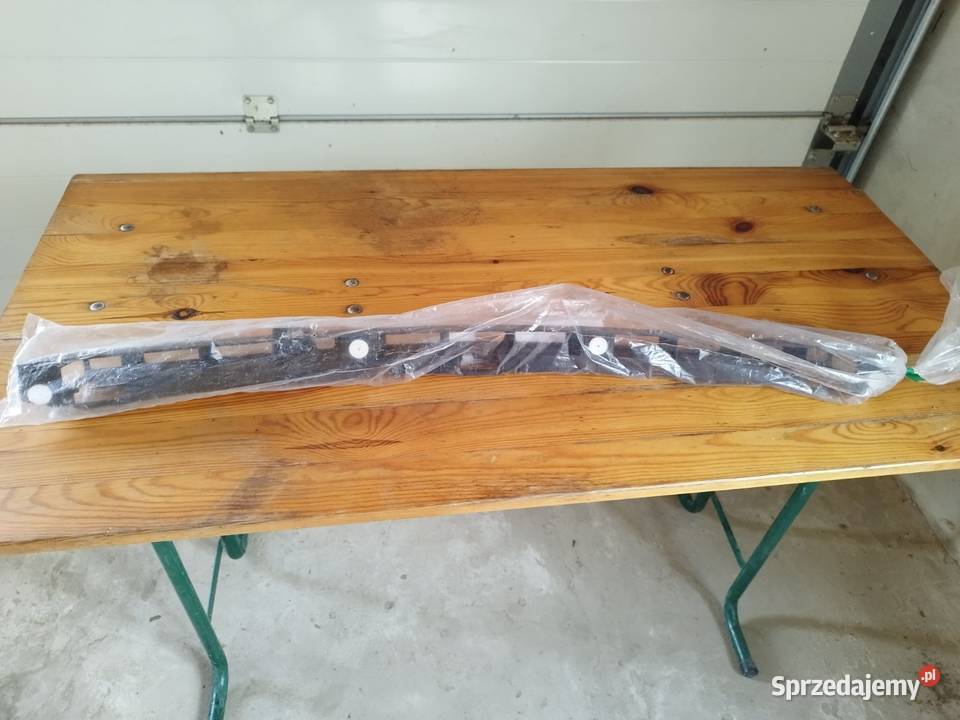 ślizg zderzaka tył OPEL MERIVA B 2010 13268260