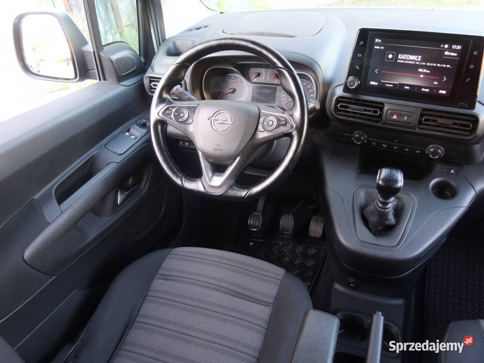 Opel Combo 12 Turbo Rok produkcji 2019 śląskie