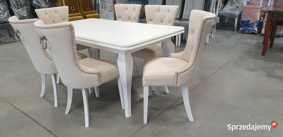 Krzesło z pinezkami kołatką nowoczesne hampton