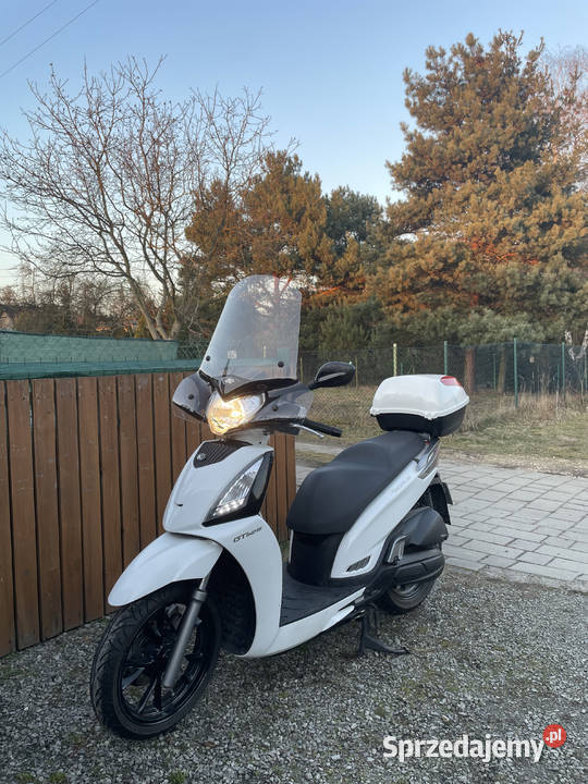 Kymco People 125 GTI 15 na kat B Salon 15