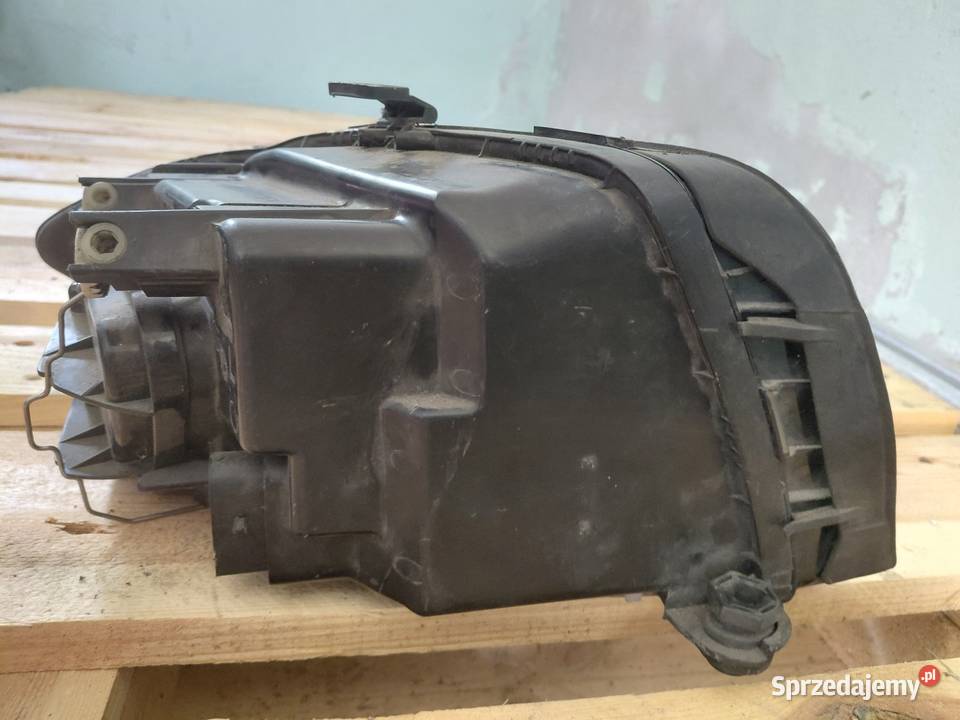Lampa przednia lewa Audi A2 Niemczyn