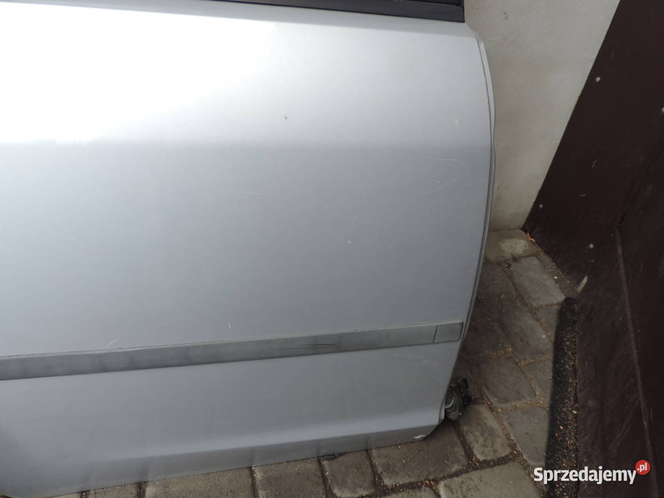 FORD FOCUS MK2 HB 5D DRZWI PRAWY TYŁ KOLOR O3