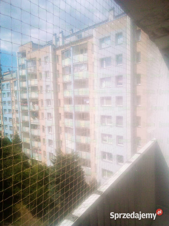 Siatka zabezpieczająca balkon przeciw ptakom Warszawa