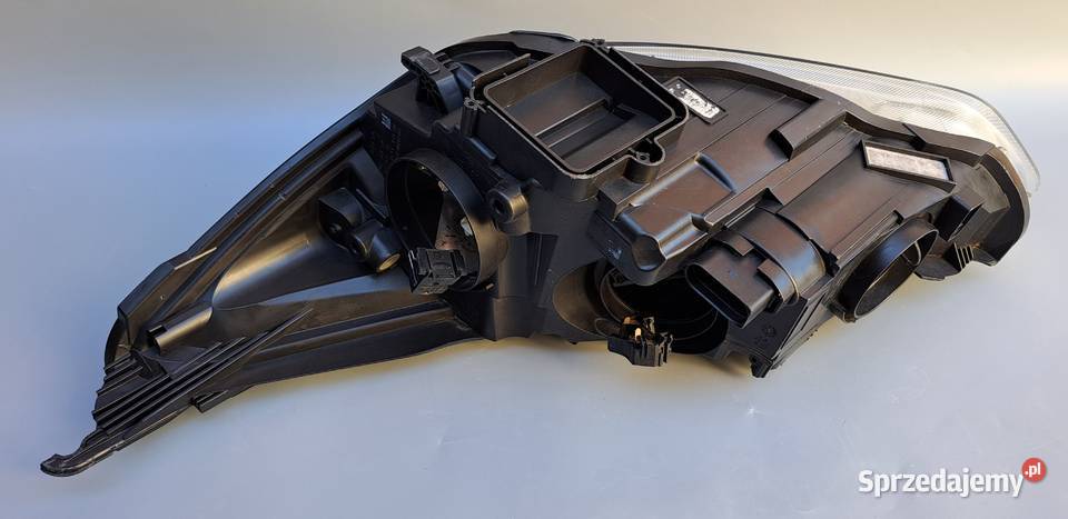 Reflektor Prawy Ford Focus Mk3 FL LED Mielęcin