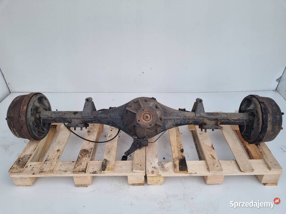 Nissan Cabstar 30 D TD TYLNI MOST TYLNY TYŁ Rudka