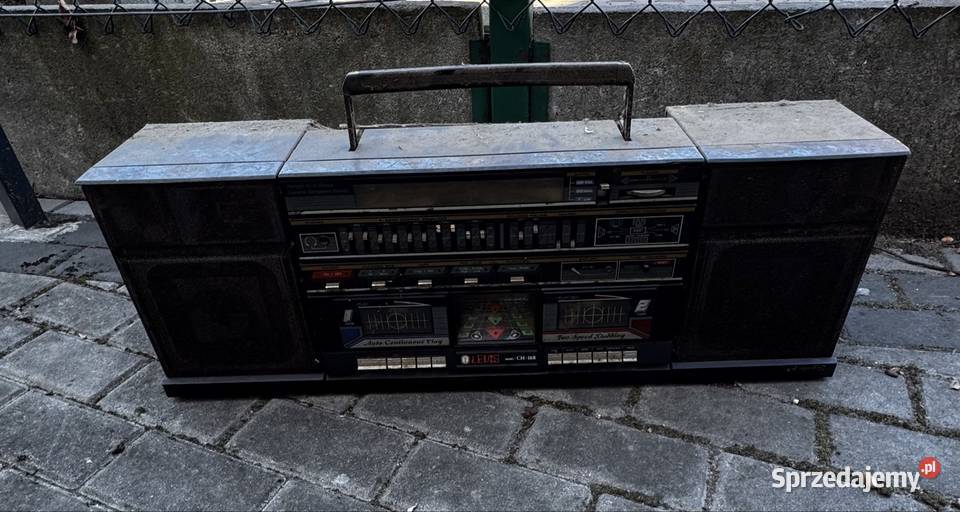 Sprzedam widoczne radio na zdjęciu