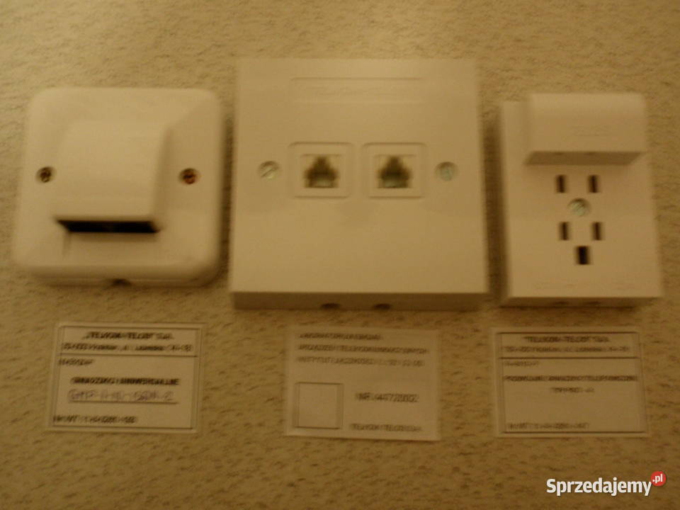 Puszki gniazdka wtyczki telefoniczne i inne łódzkie