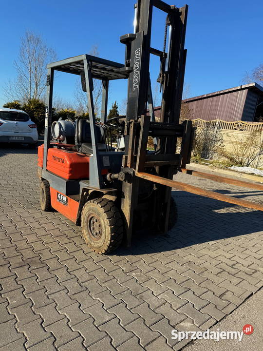 wózek widłowy TOYOTA 5FGF18 LPG przesuw 1800