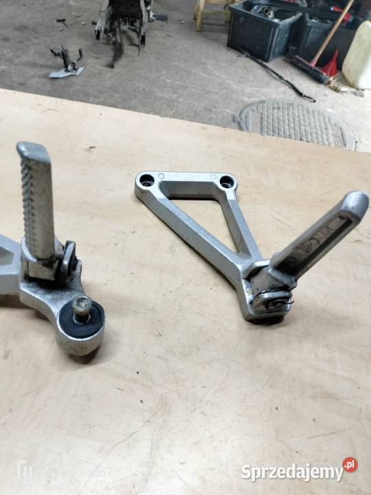 Daelim Roadwin 125 podnóżki pasażera Pozostałe Łubno