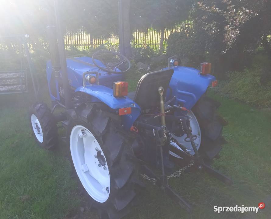 Traktor 4x4 Iseki ts 24 Sękowa
