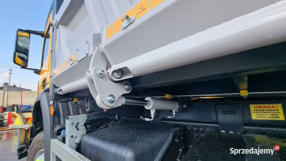 Mercedes Arocs 1824 4x4 Wywrotka Piaskarka Pług 9000kg sprzedam