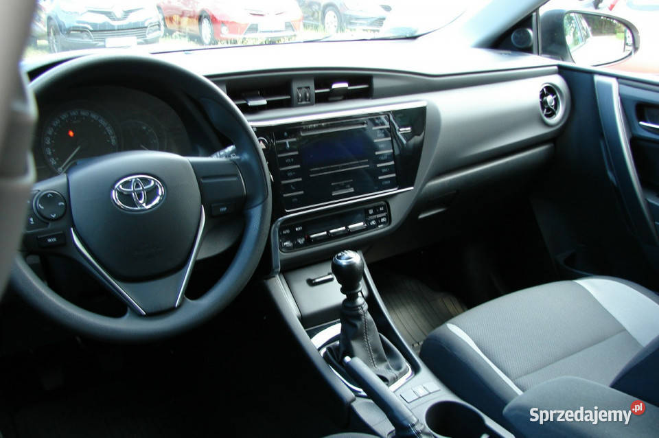 Toyota Auris 14 E 100 Klimatronik Salon II 2012 Piła