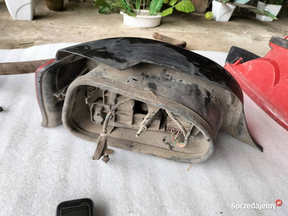 C SAXO LAMPA TYŁ PRAWA Kamień-Kolonia