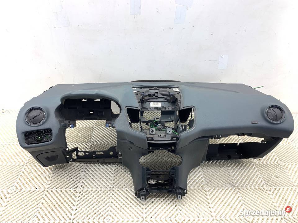 KOKPIT FORD FIESTA MK7 Hatchback KONSOLA DESKA