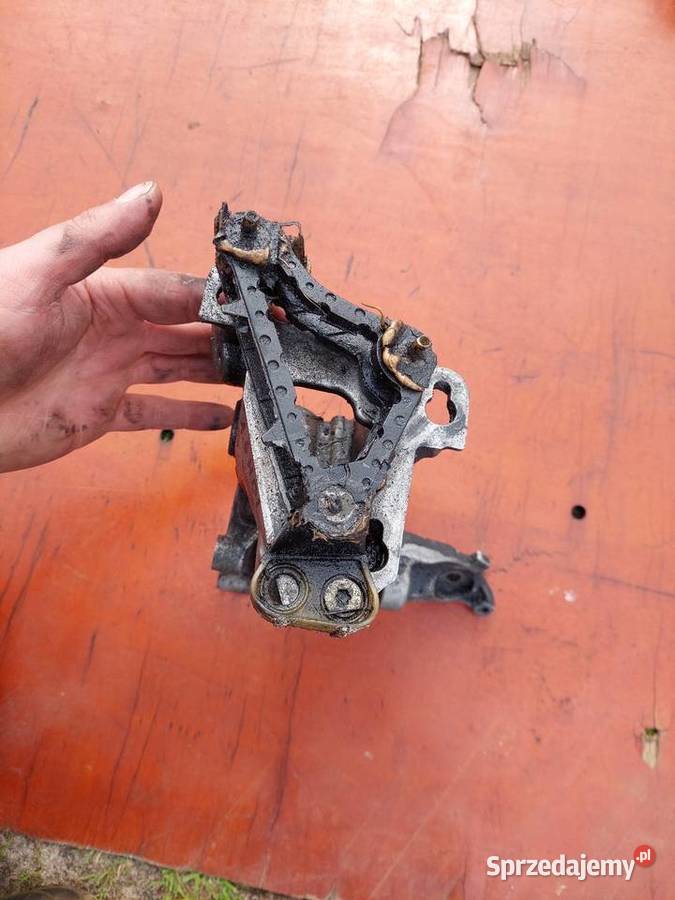 Łapa wspornik mocowanie alternatora Peugeot 207 Przyborów