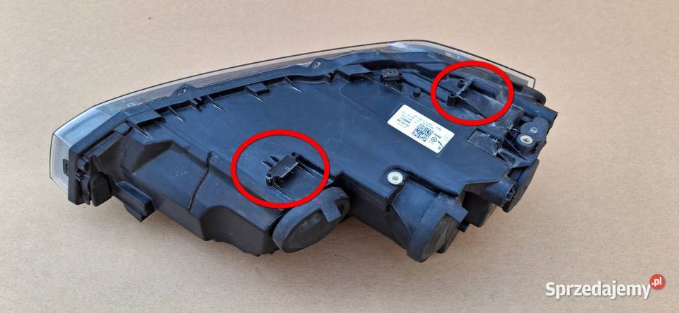 VW POLO VI 2G REFLEKTOR PRAWY LAMPA PRAWA Bieleń