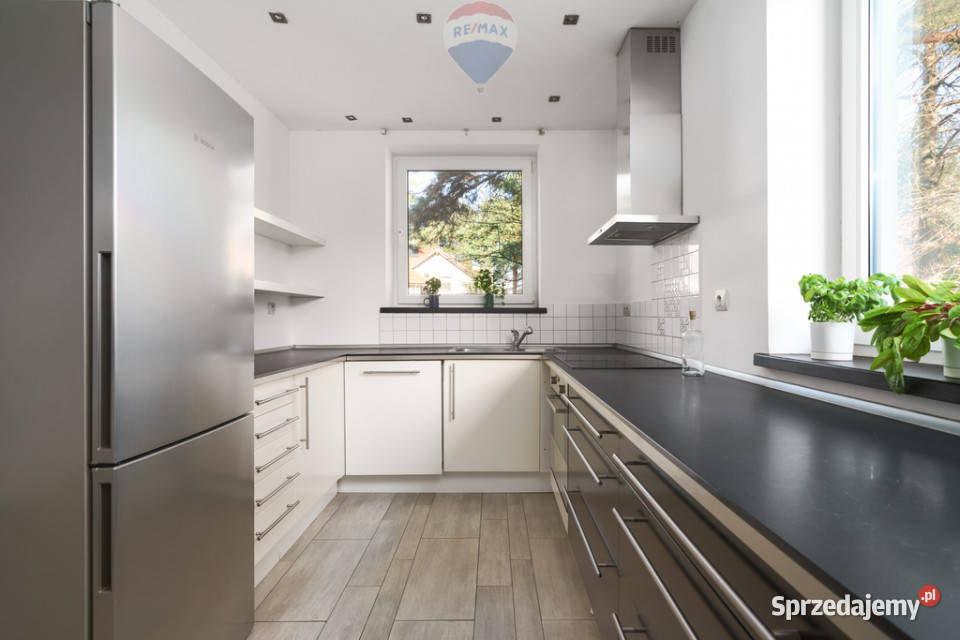 Pół bliżniaka na zamkniętym mini osiedlu 6785zł/m2 Bobrowiec sprzedam