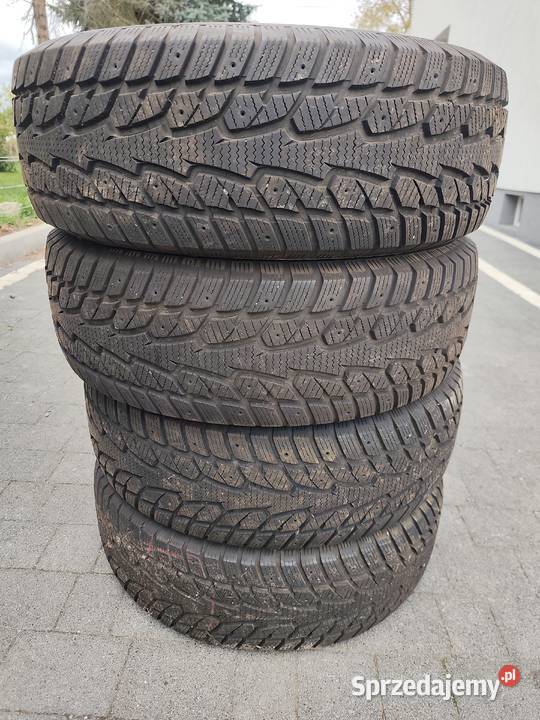 Sprzedam opony zimowe komplet 26570 R16 sprzedam