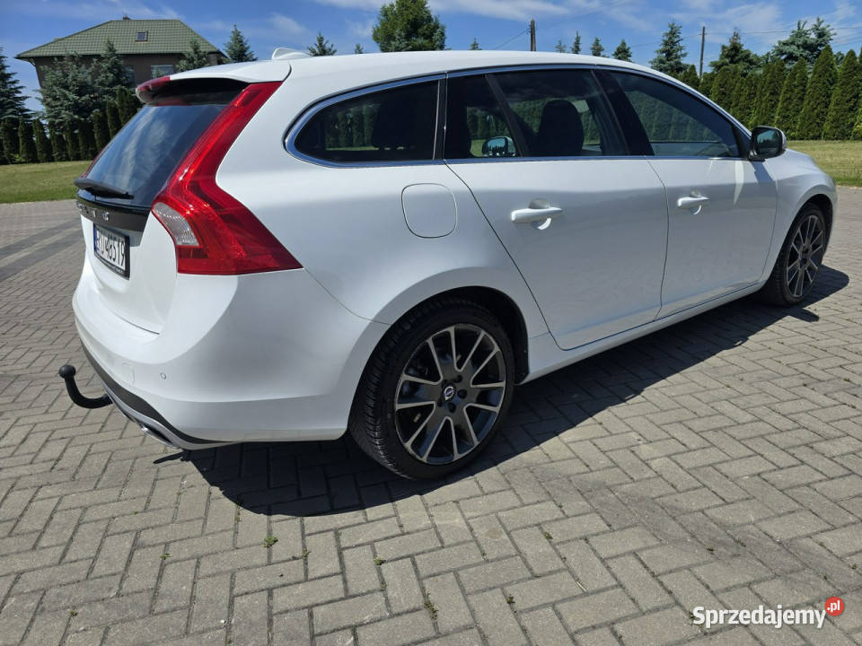Volvo V60 20hdi NaviSerwisXenonyLedyBiała wspomaganie kierownicy Kutno