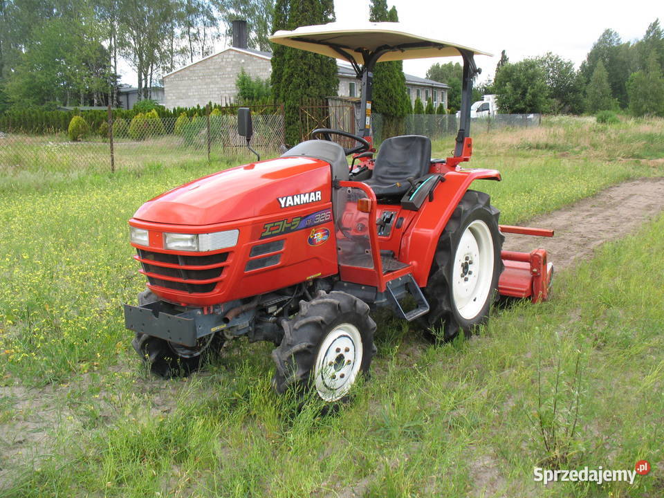 Yanmar AF 326 4X4 do sadu borówki stajni pod tur Ciągniki Mroków