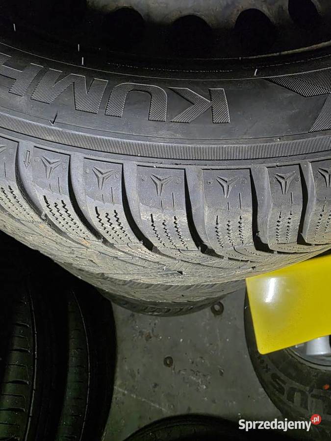 Kola stalowe z oponami zimowymi Ford Kuga 23555 Świdnica