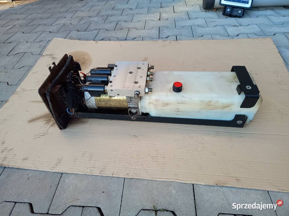 Silnik pompa hydrauliczna windy Zepro 24 v Części samochodowe Staszów