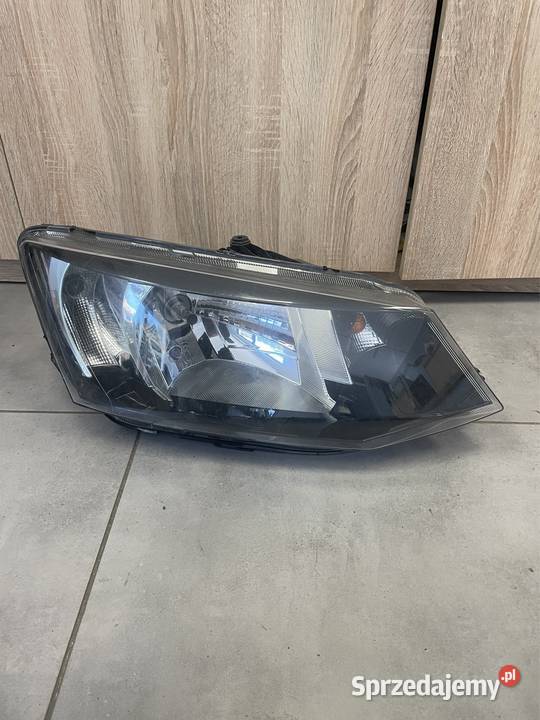 Skoda Fabia reflektor prawy 6V1 Kozubszczyzna