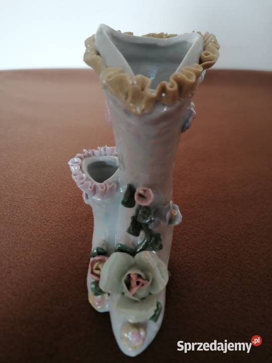 Porcelanowy bucik perłowy wysokość 16 Łódź