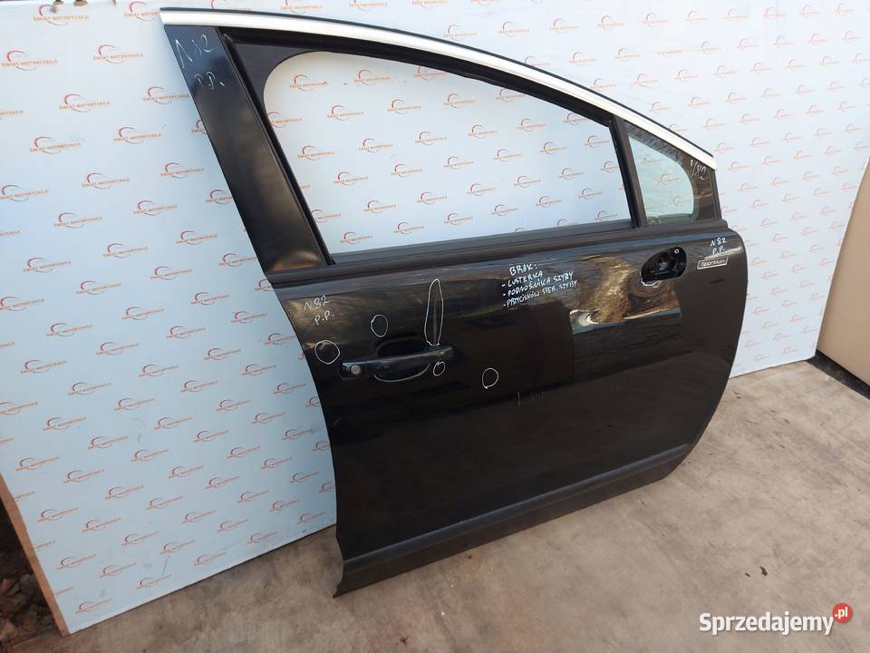 PEUGEOT 3008 I 12r drzwi prawe przód 140 osobowe Kielce sprzedam