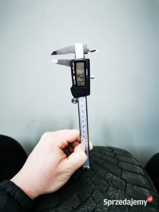 Opony zimowe 24540R19 Yokohama BluEarthWinter Iława