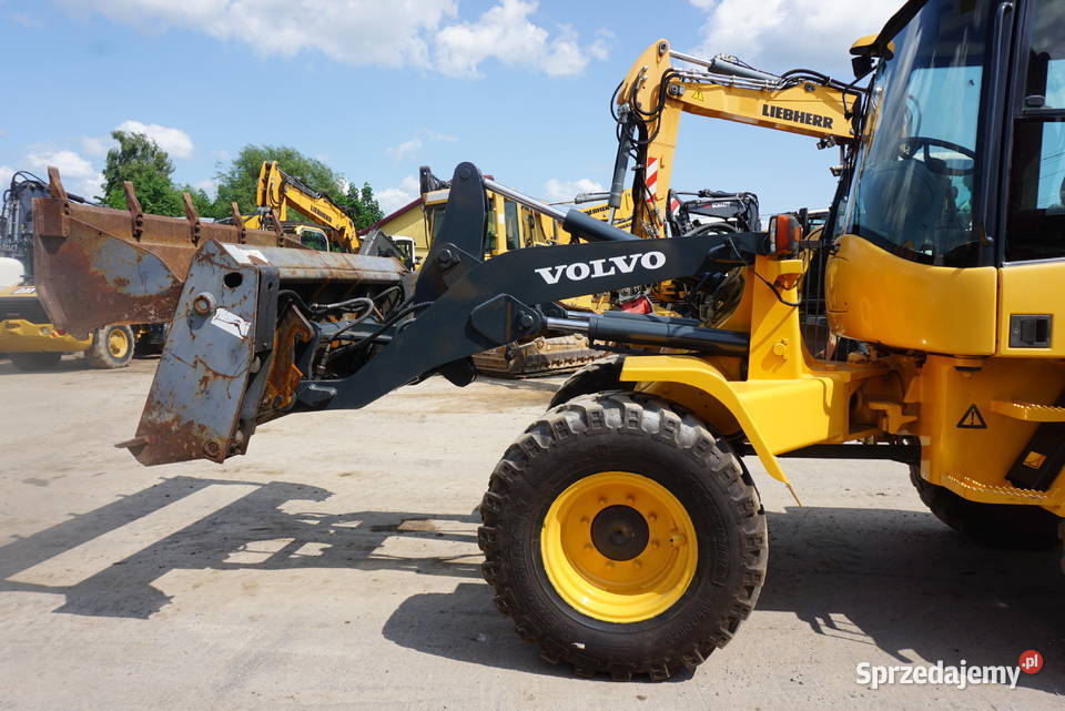 Ładowarka kołowa Volvo L 35 G 2015 Rok produkcji 2015 Jeziorko sprzedam