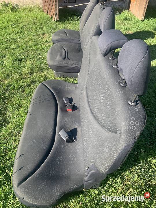 Fotel fotele siedzenia Toyota Yaris 1 9905 lewy osobowe Zabłudów