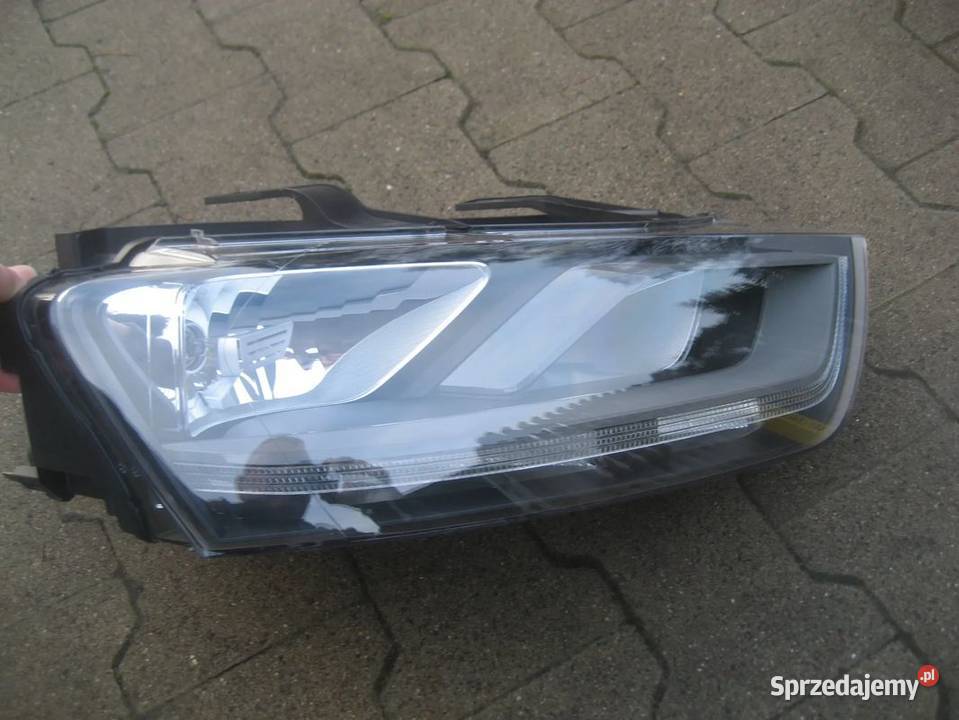 AUDI Q3 1115r 8U0 LAMPA PRZÓD PRAWA ZWYKŁA Rakoniewice