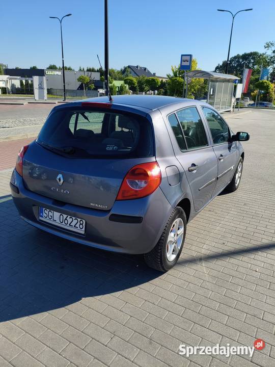 Sprzedam Renault clio światła przeciwmgielne Knurów sprzedam