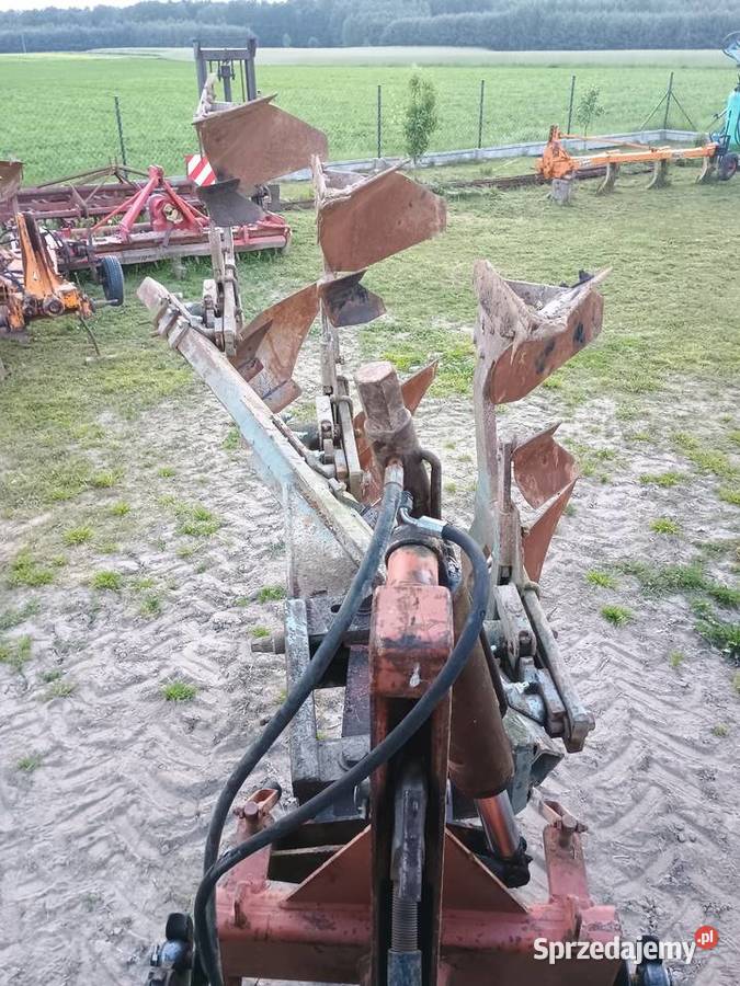 Pług 3 obrotowy Fenet nonstop kuhn kverneland Maszyny rolnicze lubelskie Grabów Rycki